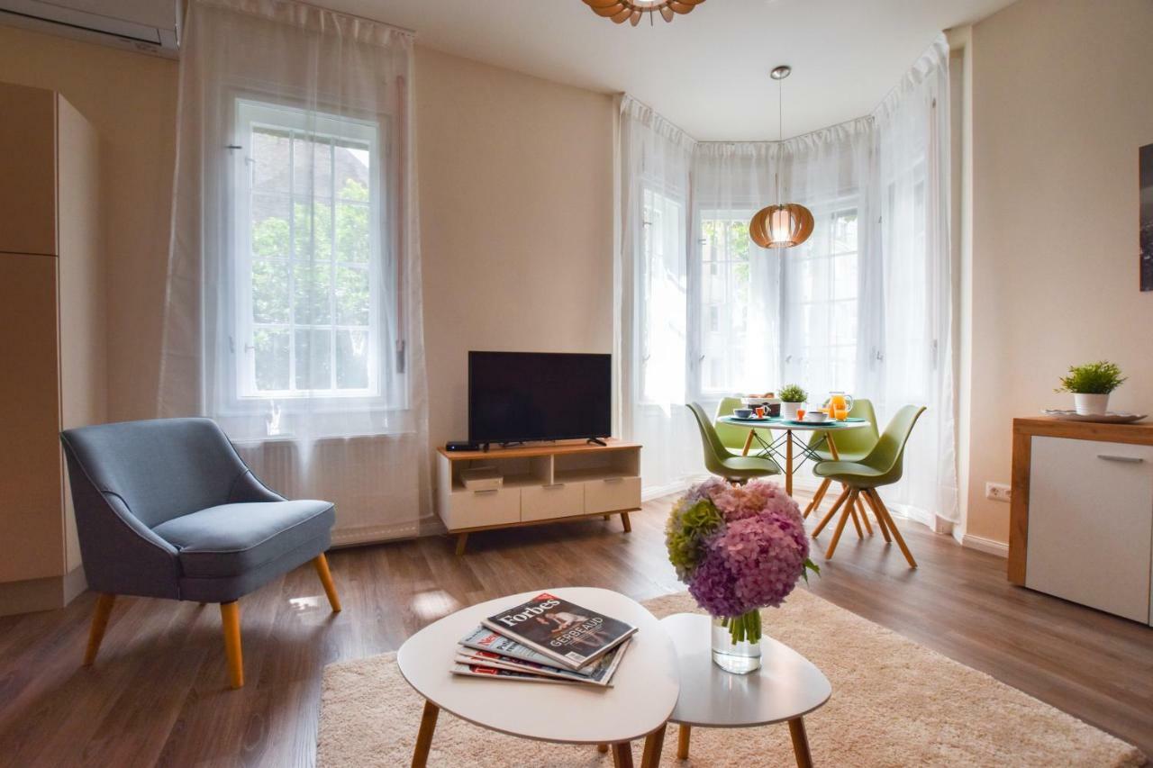 Christine Apartment Close To The Buda Castle Budapest Exteriör bild